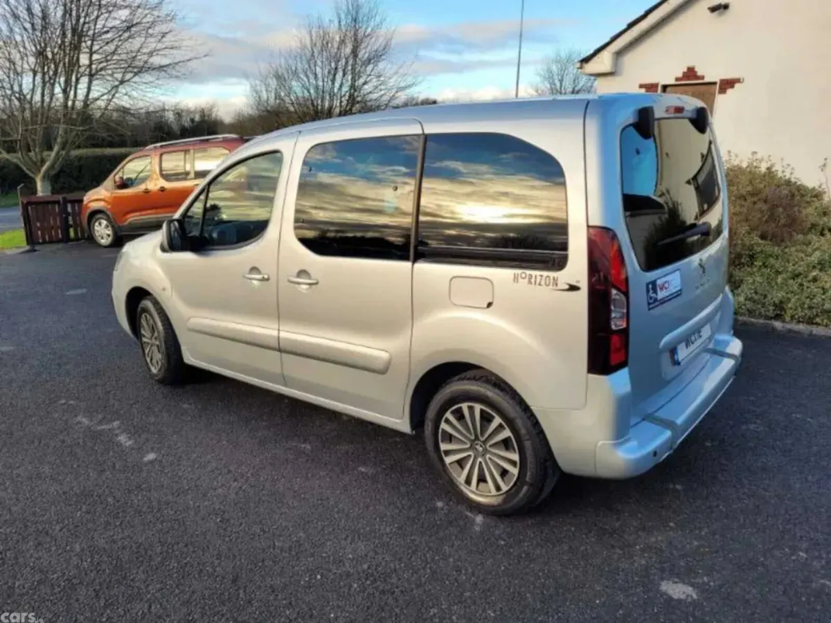 Peugeot Partner MPV, Diesel, 2017, Silver