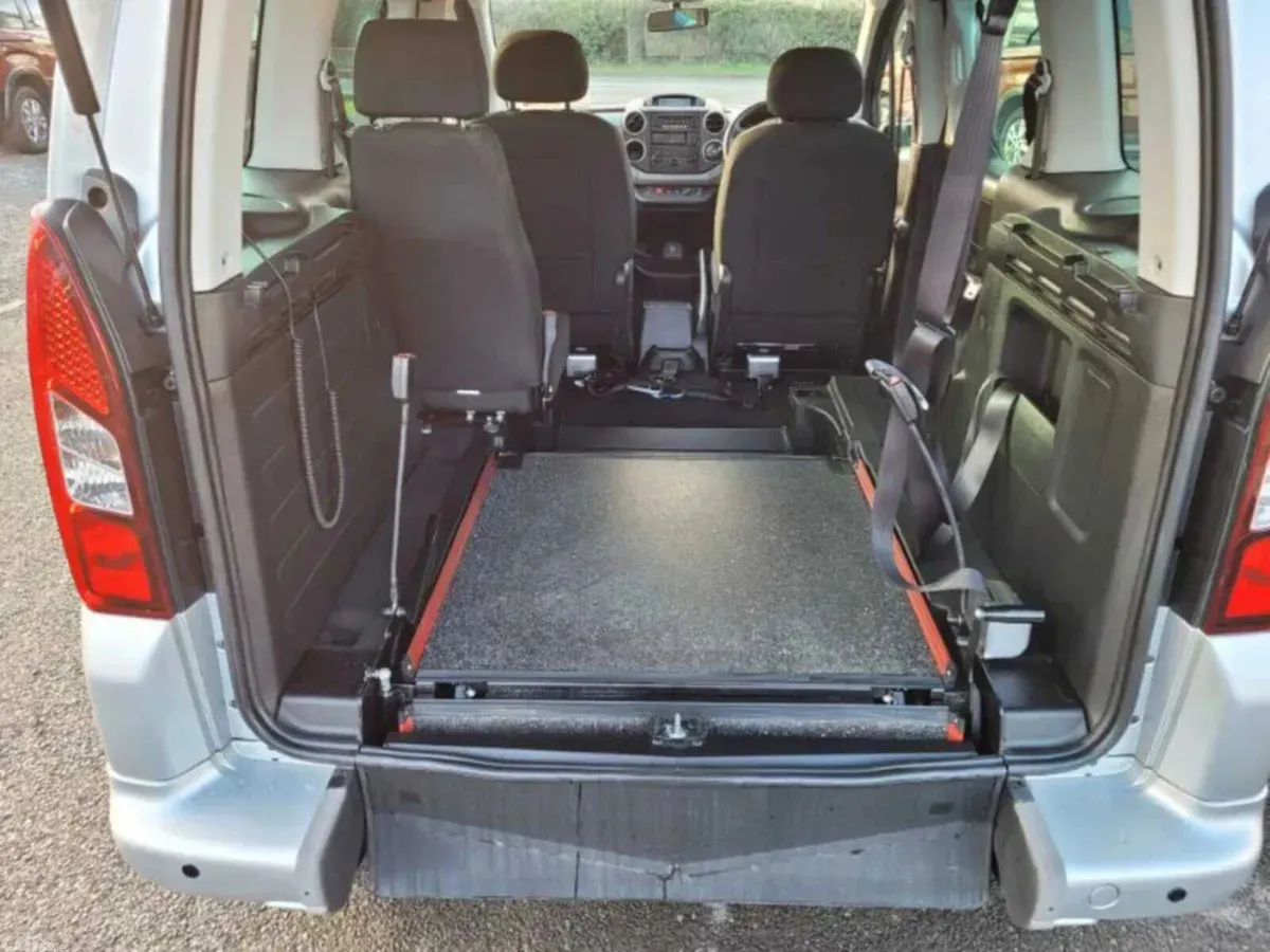 Peugeot Partner MPV, Diesel, 2017, Silver
