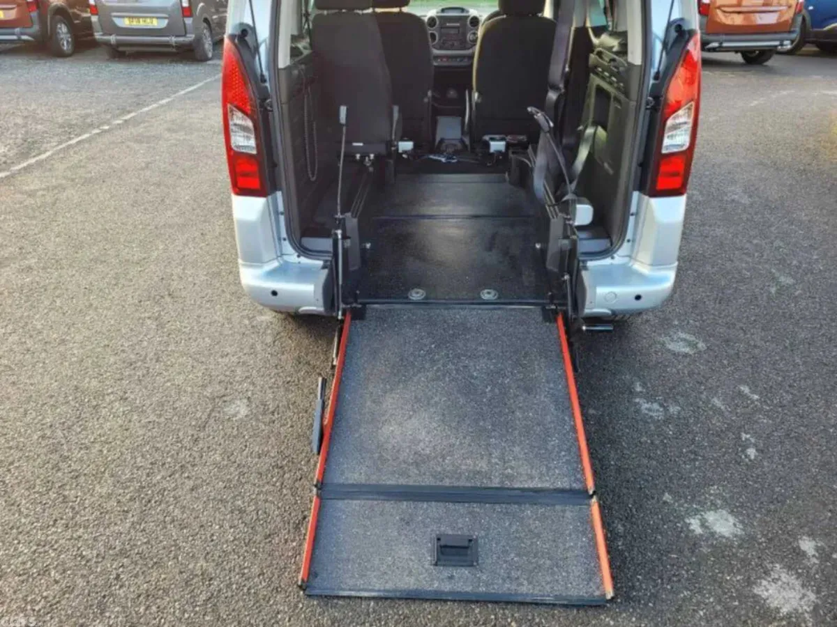 Peugeot Partner MPV, Diesel, 2017, Silver