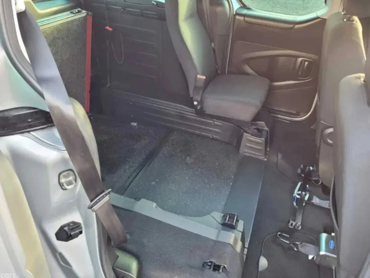 Peugeot Partner MPV, Diesel, 2017, Silver