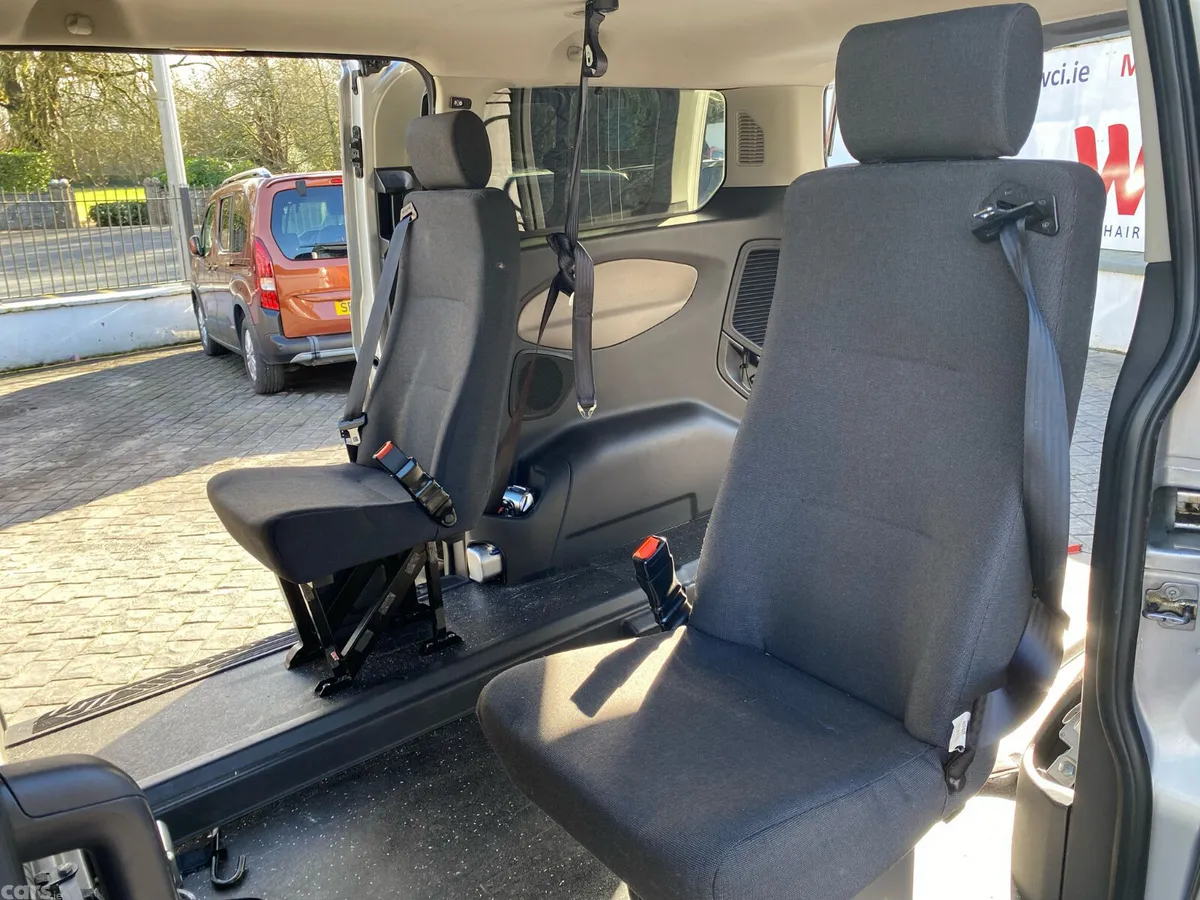 Ford Tourneo MPV, Diesel, 2017, Silver