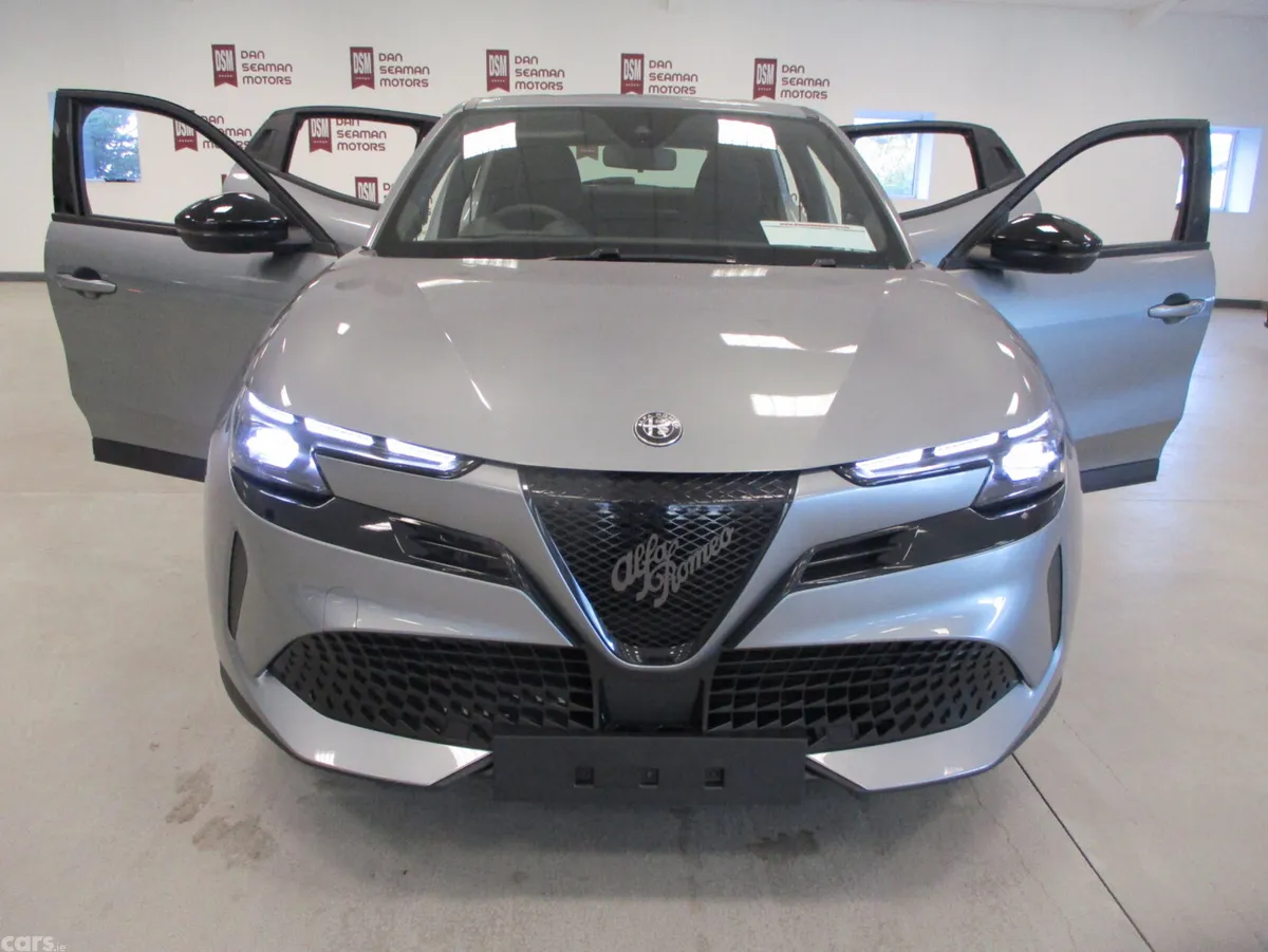 Alfa Romeo Junior SUV, Electric, 2026, Grey