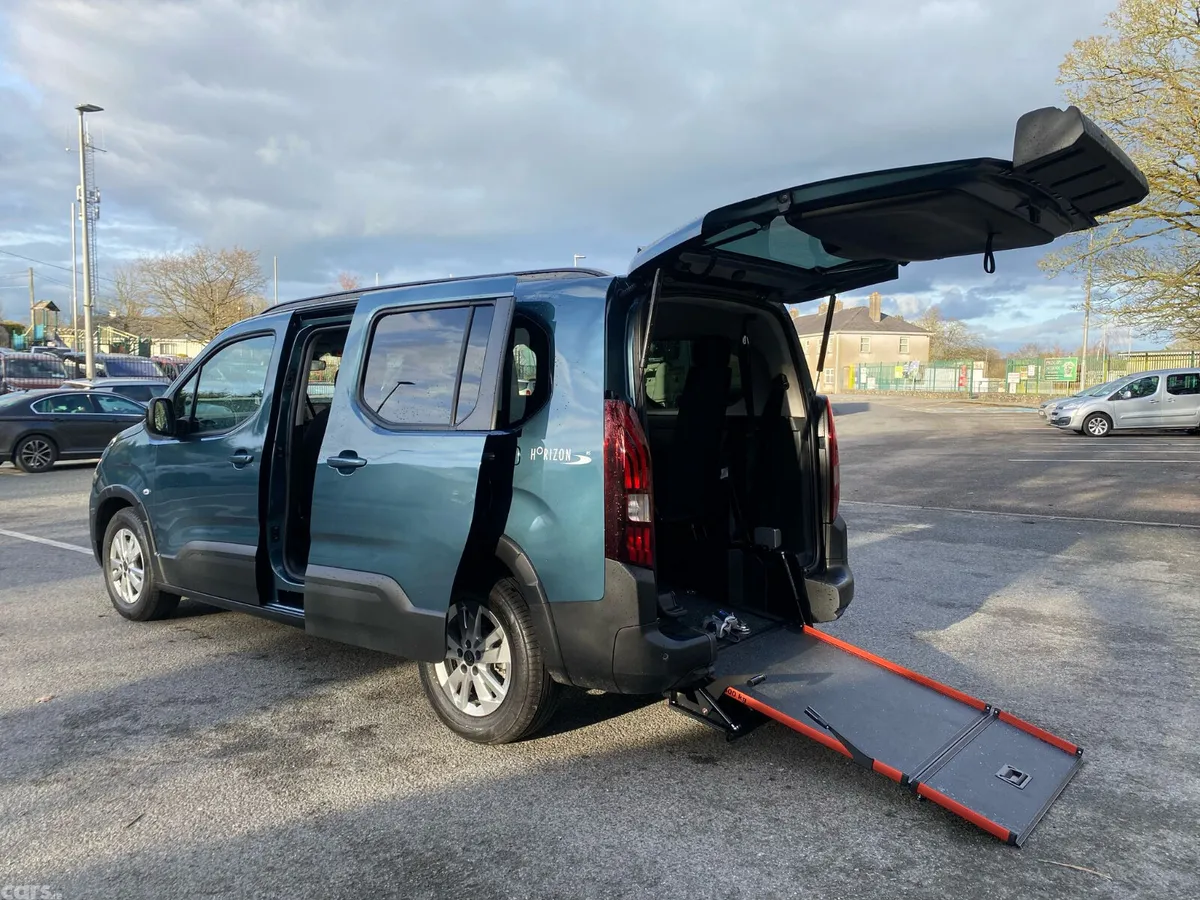Peugeot Rifter MPV, Diesel, 2026, Blue