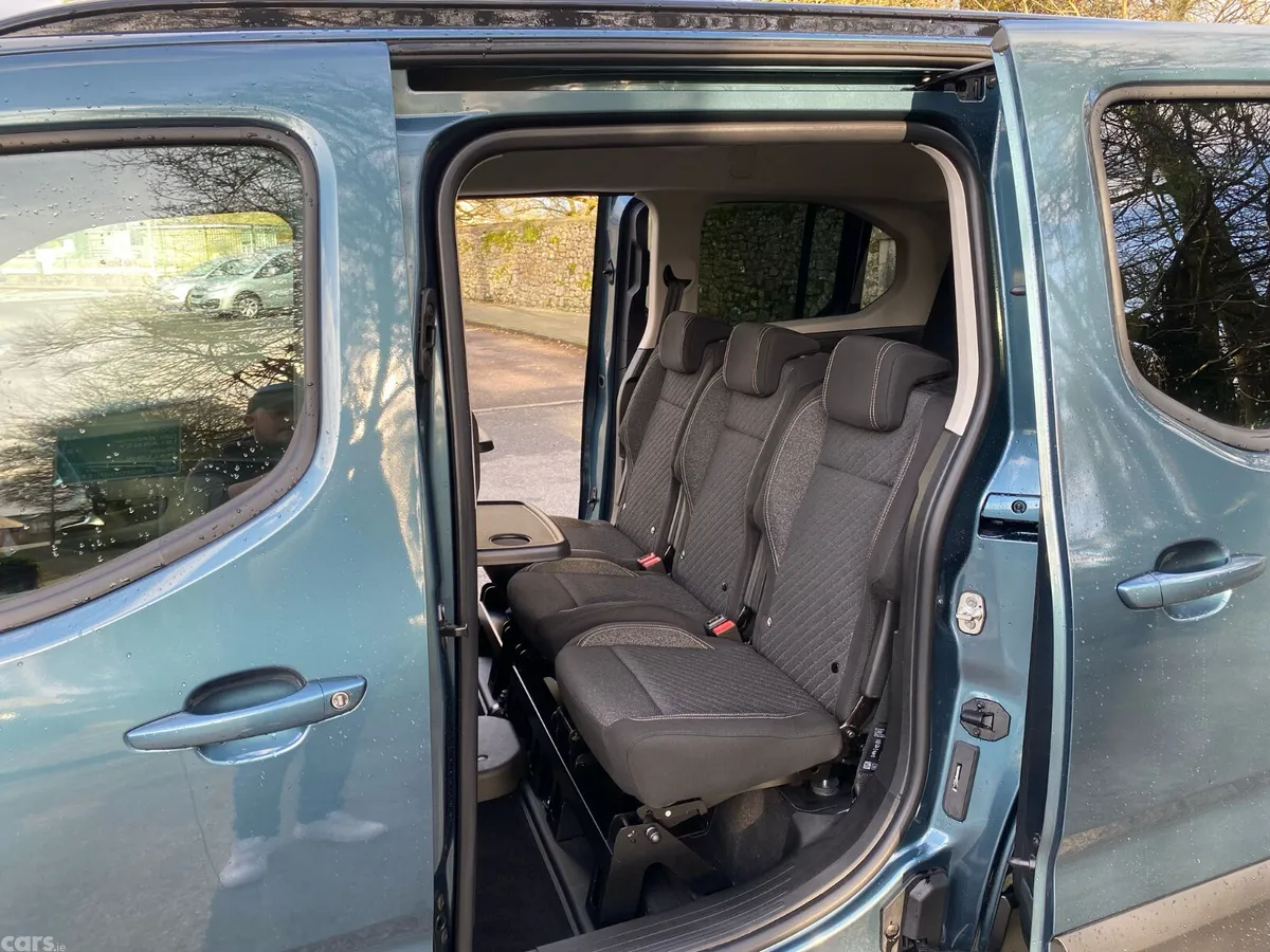 Peugeot Rifter MPV, Diesel, 2026, Blue
