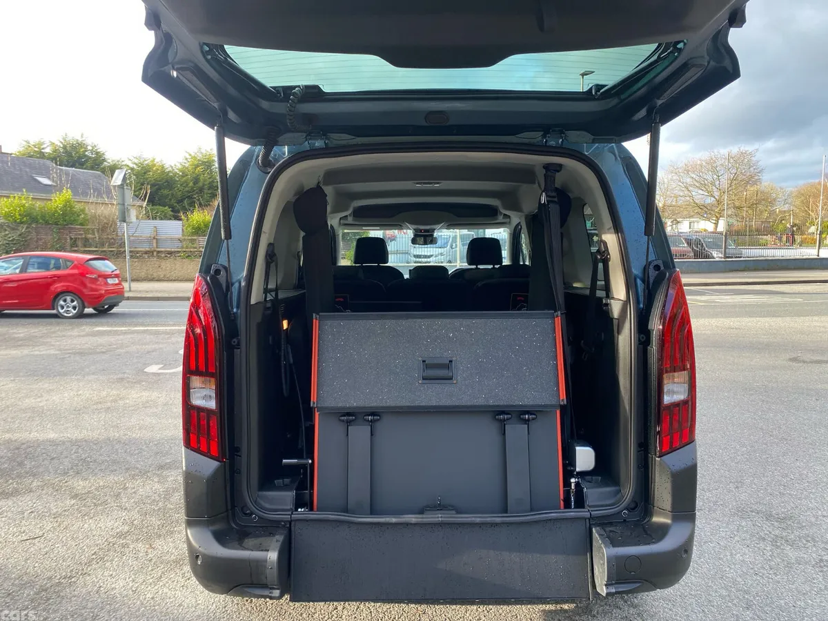 Peugeot Rifter MPV, Diesel, 2026, Blue