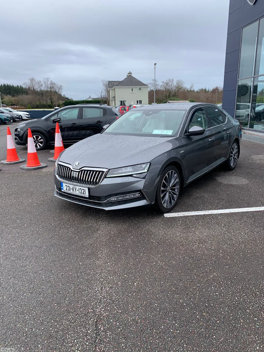 Skoda Superb Saloon, Diesel, 2023, Grey