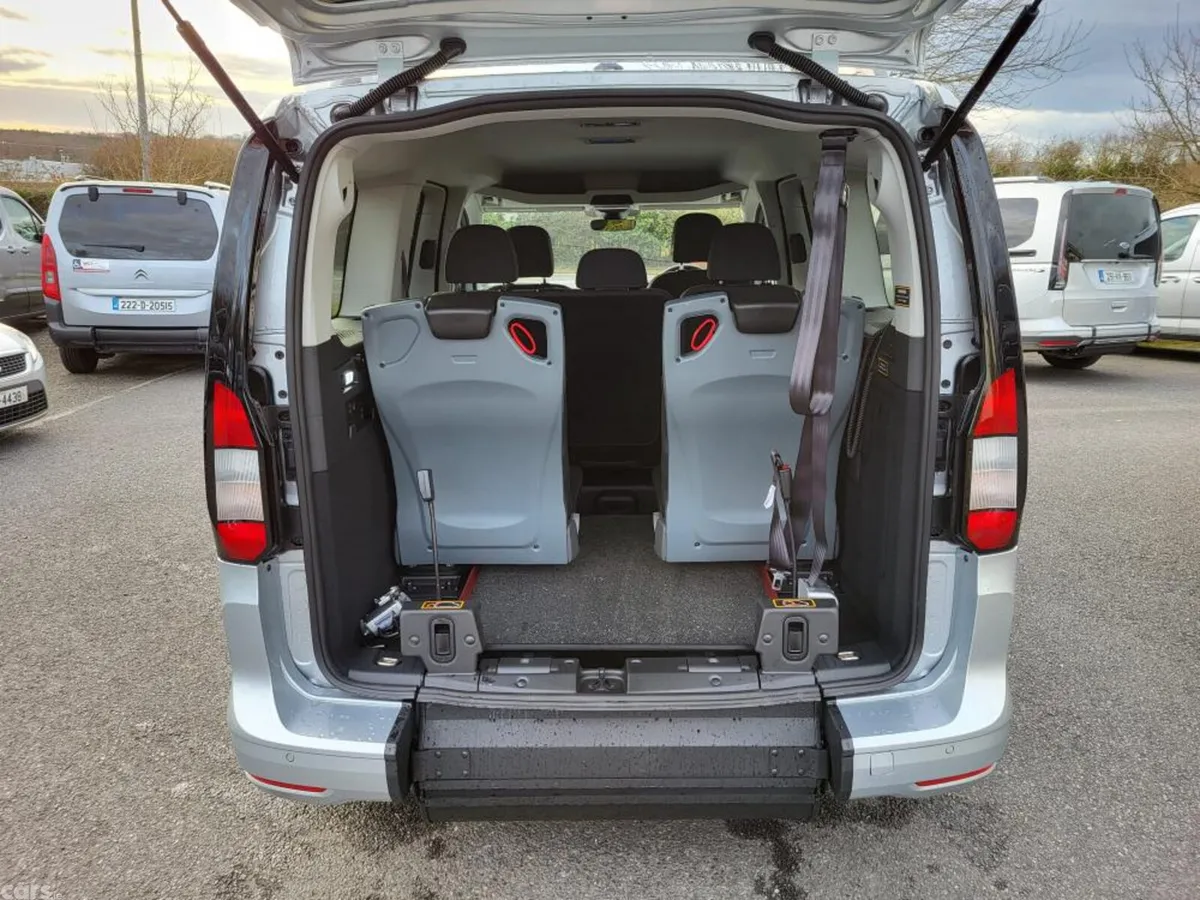 Ford Tourneo Connect MPV, Diesel, 2026, Silver
