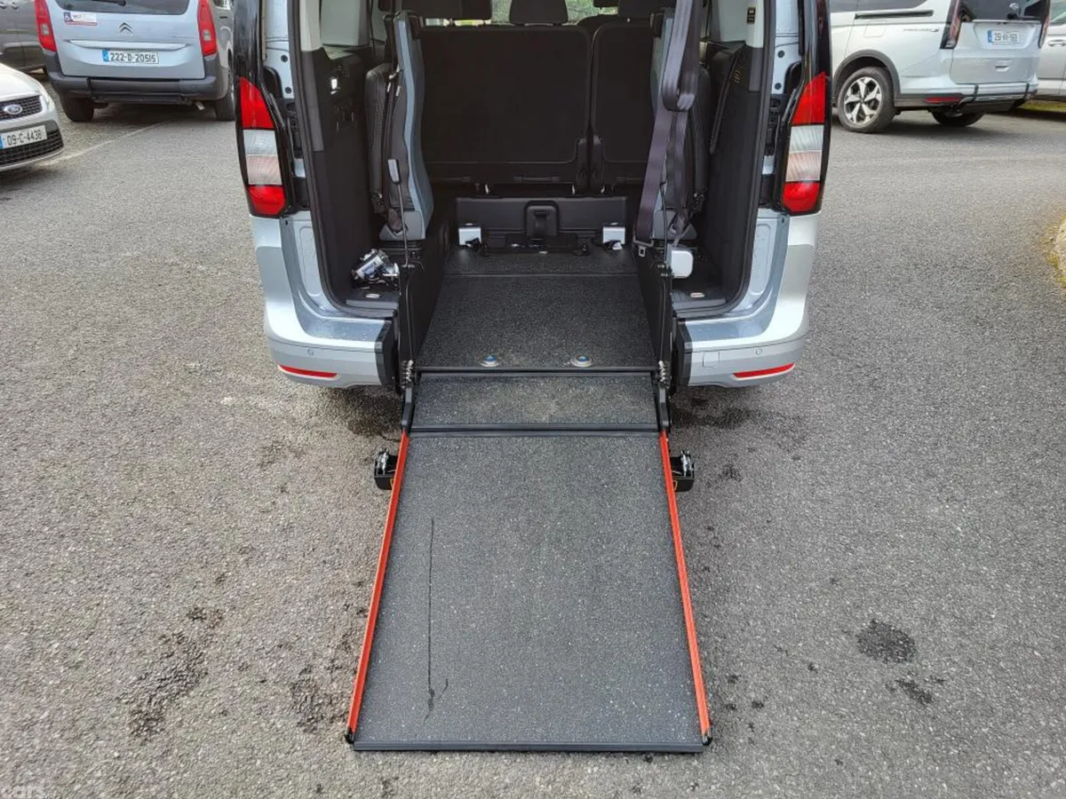 Ford Tourneo Connect MPV, Diesel, 2026, Silver