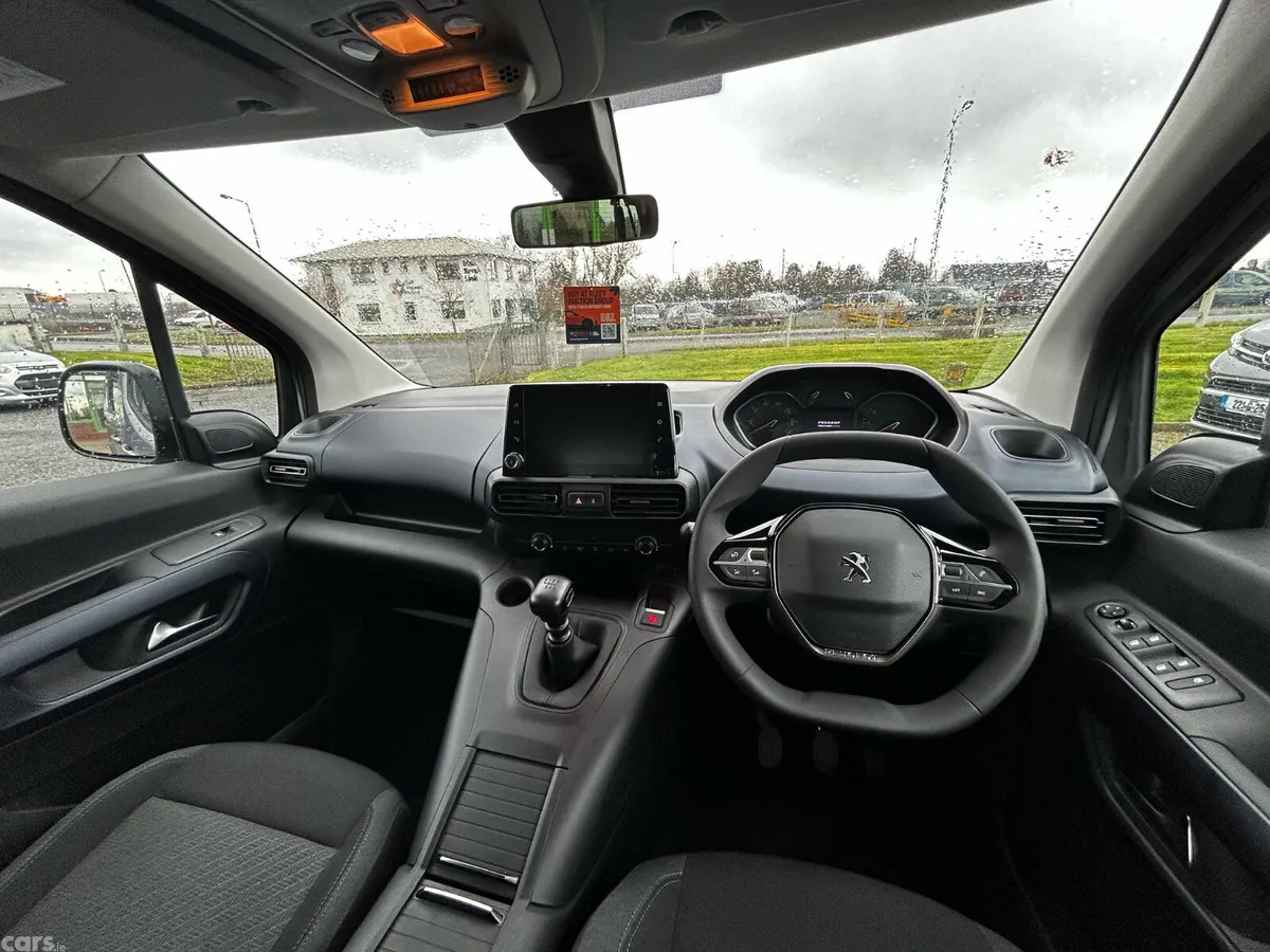 Peugeot Rifter MPV, Diesel, 2024, Grey