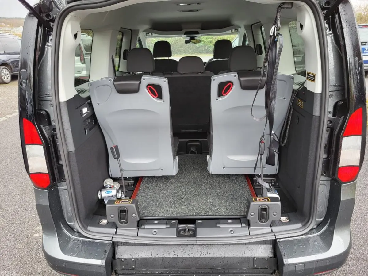 Ford Tourneo Connect MPV, Diesel, 2025, Grey