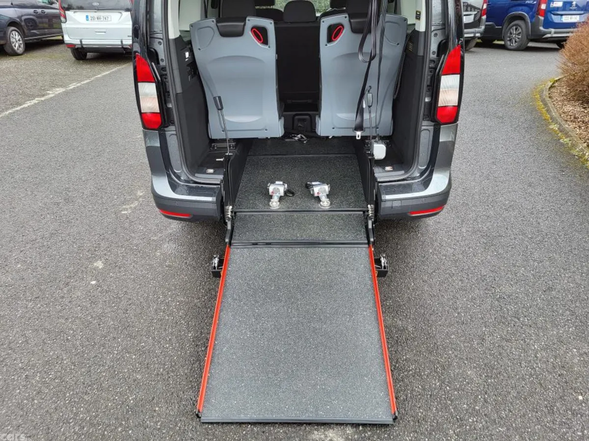 Ford Tourneo Connect MPV, Diesel, 2025, Grey
