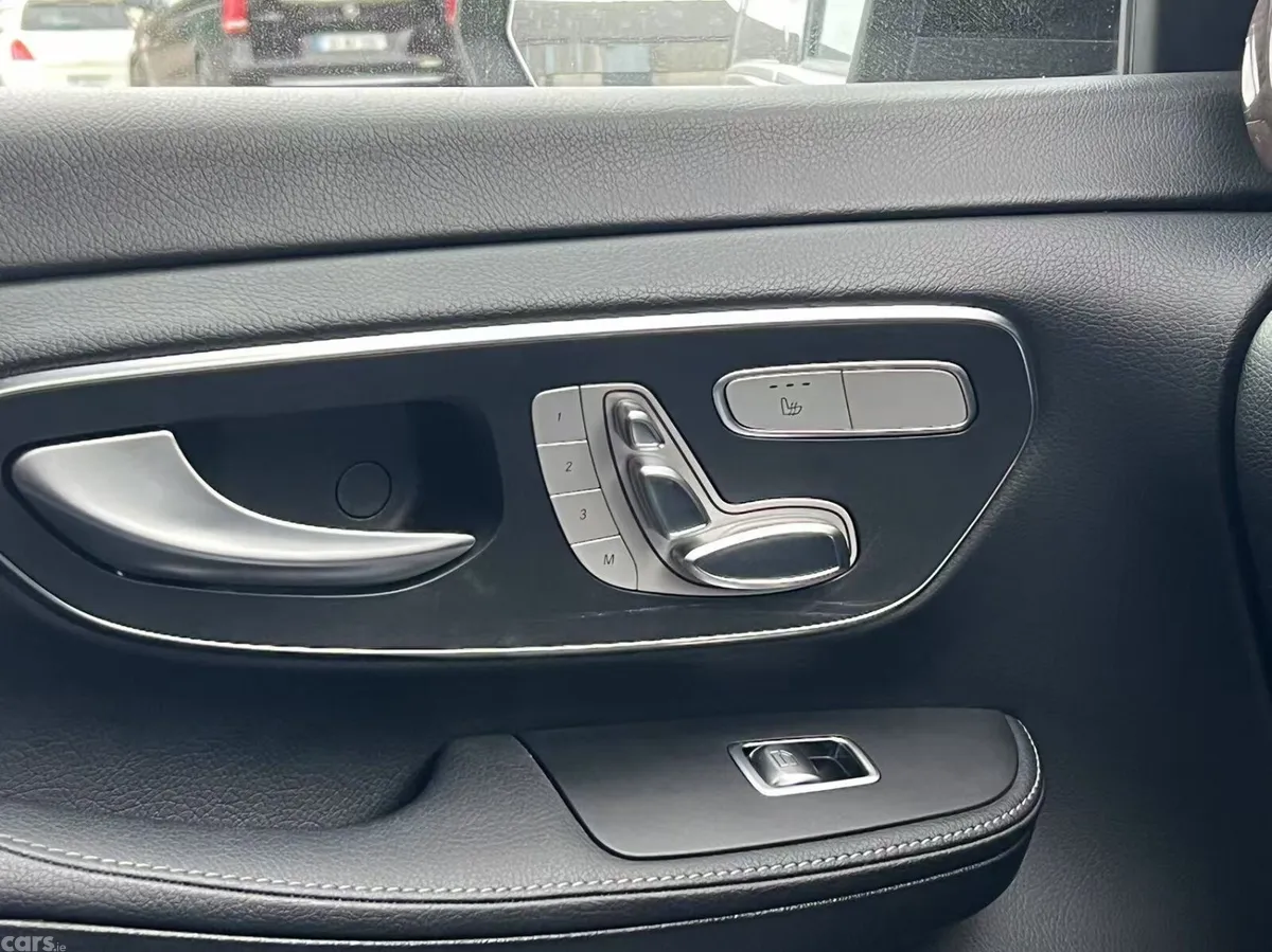 Mercedes-Benz V-Class MPV, Diesel, 2019, Black