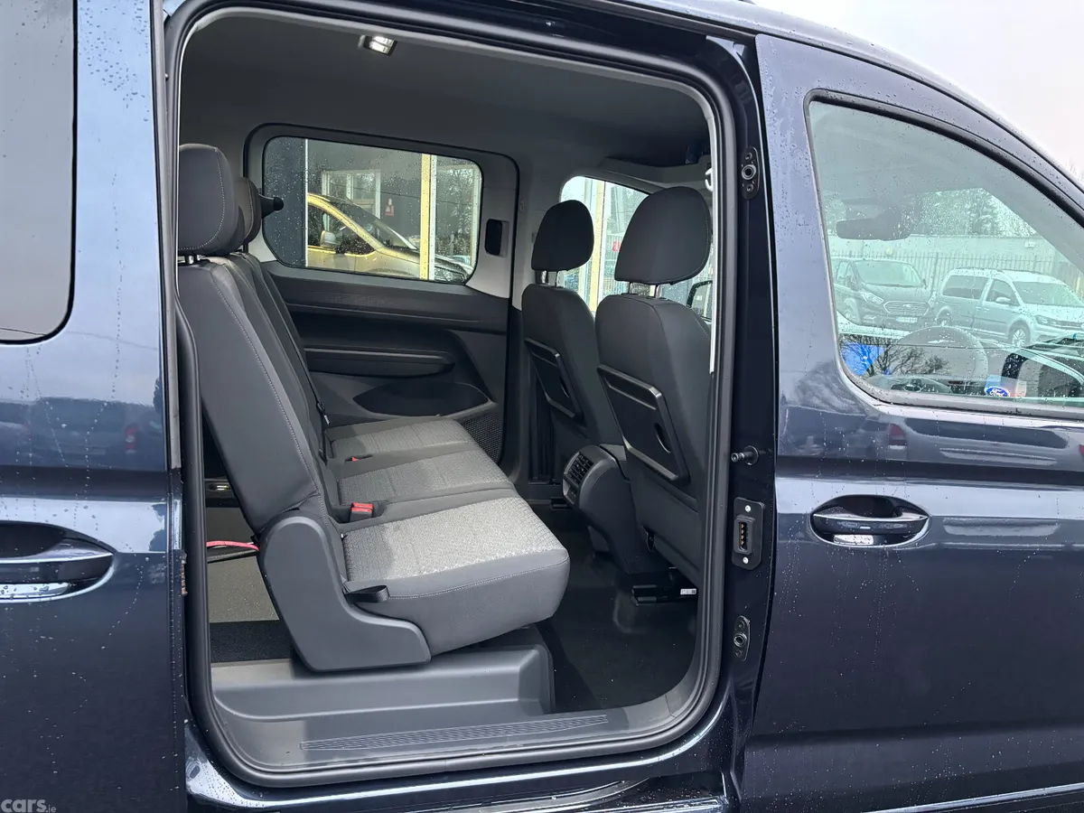 Ford Tourneo Connect MPV, Diesel, 2026, Blue