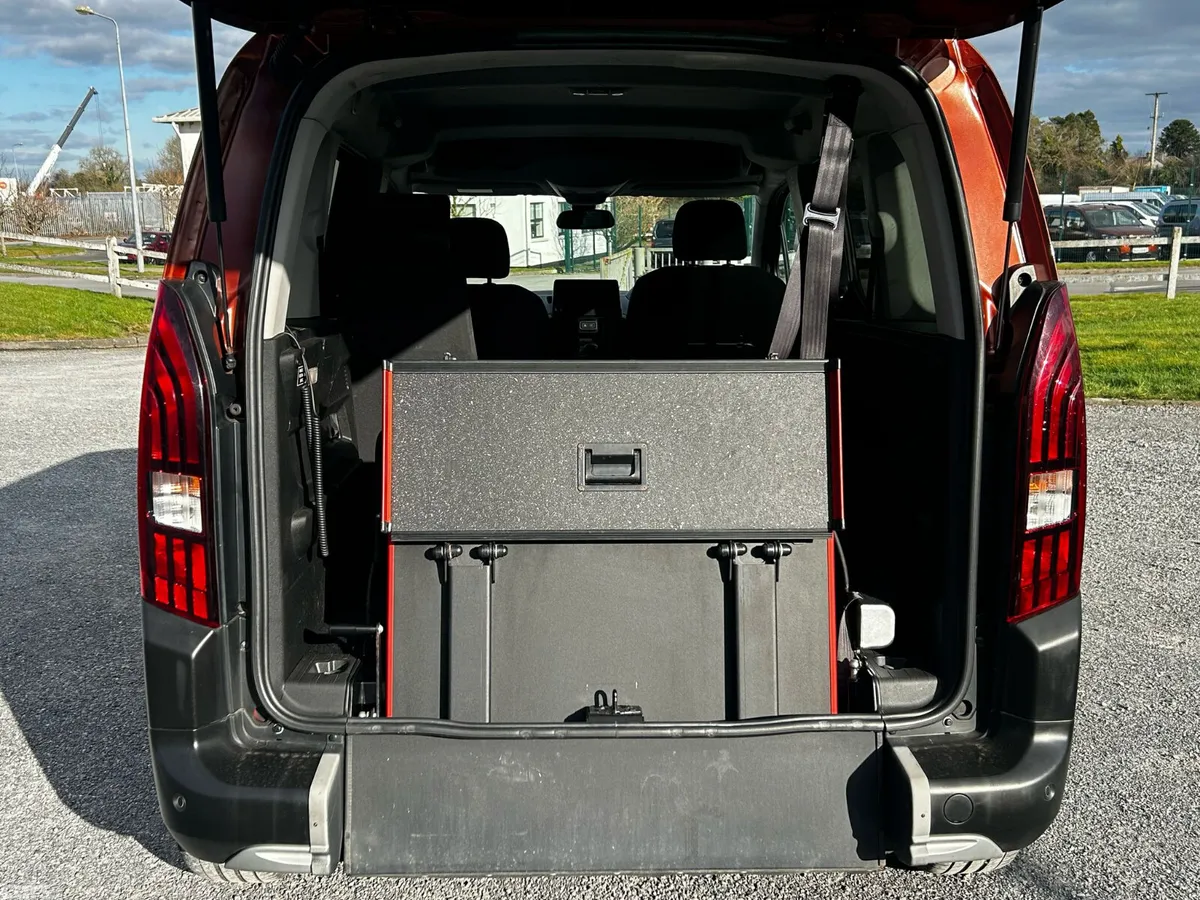 Peugeot Rifter MPV, Diesel, 2022, Bronze