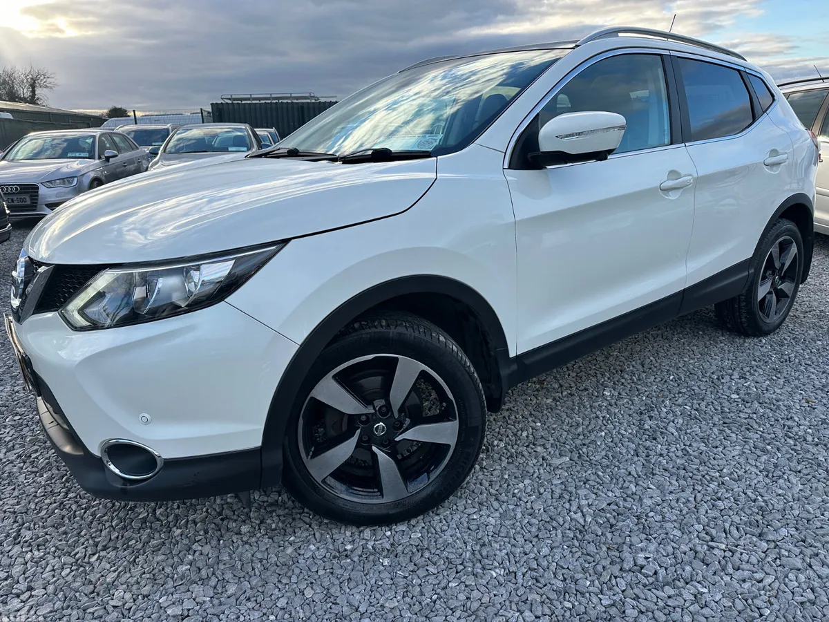 Nissan Qashqai Hatchback, Diesel, 2016, White