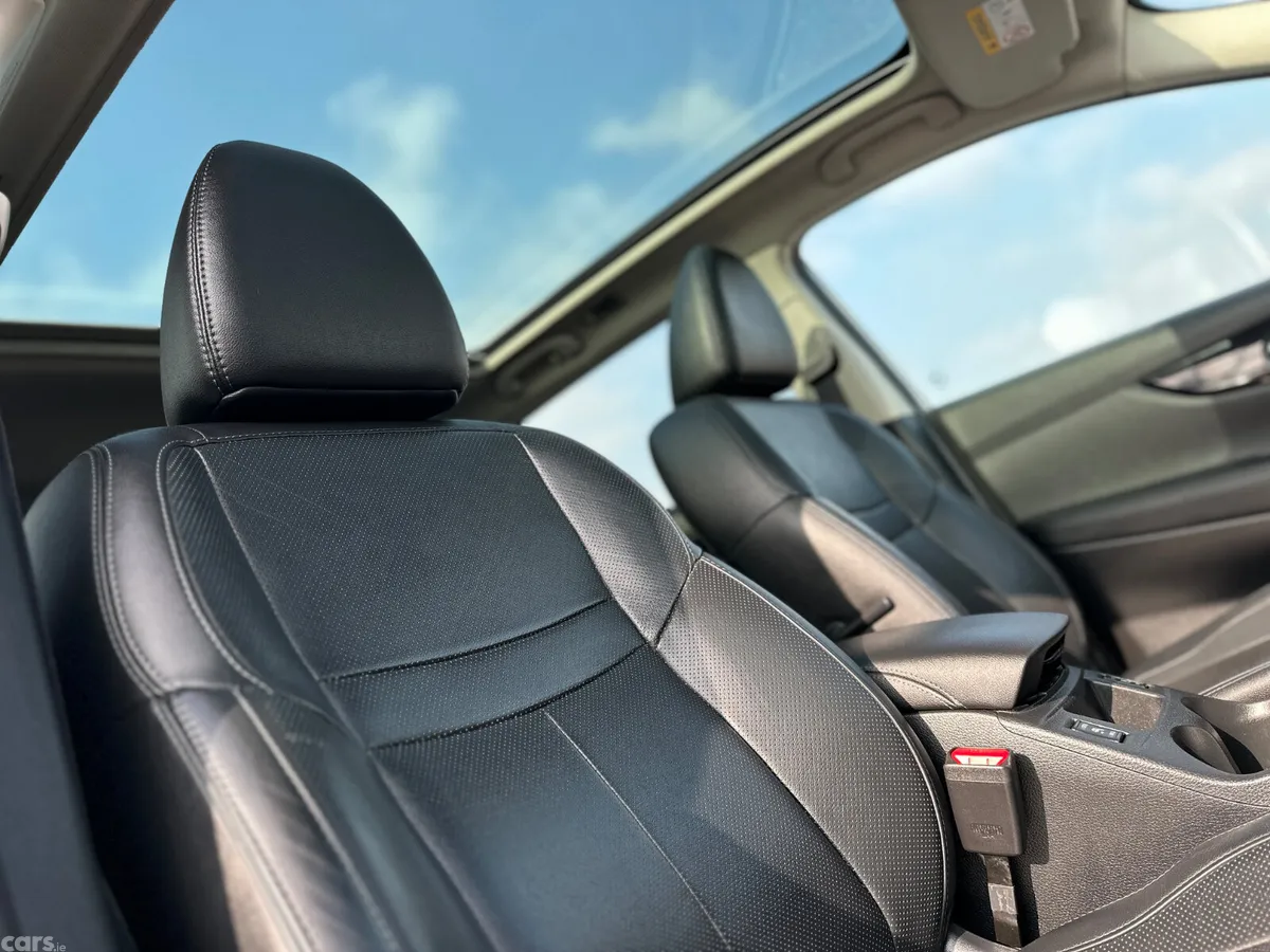 Nissan Qashqai Hatchback, Diesel, 2016, White