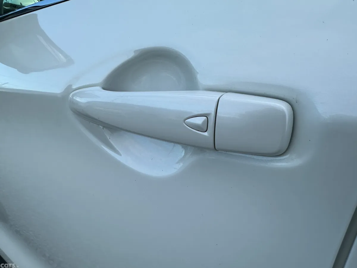 Nissan Qashqai Hatchback, Diesel, 2016, White