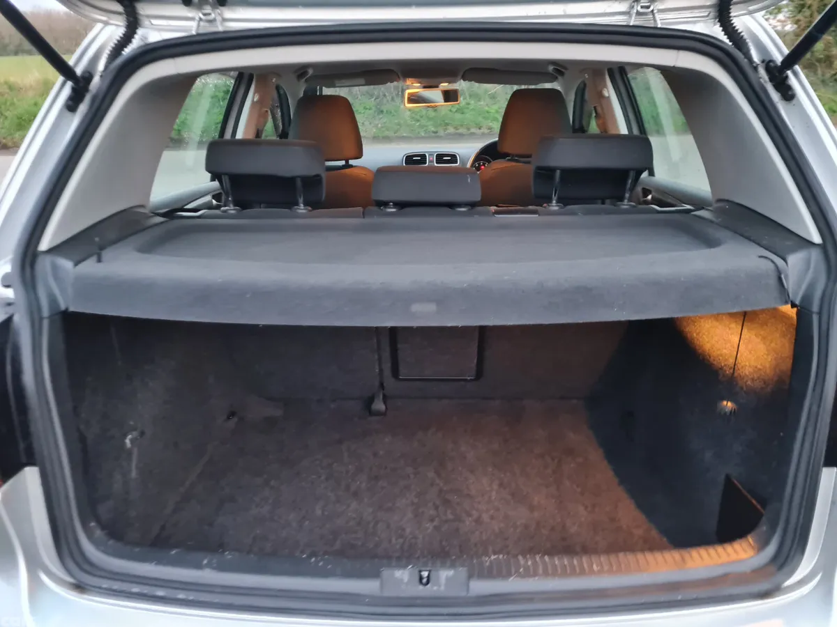 Volkswagen Golf Hatchback, Petrol, 2012, Silver