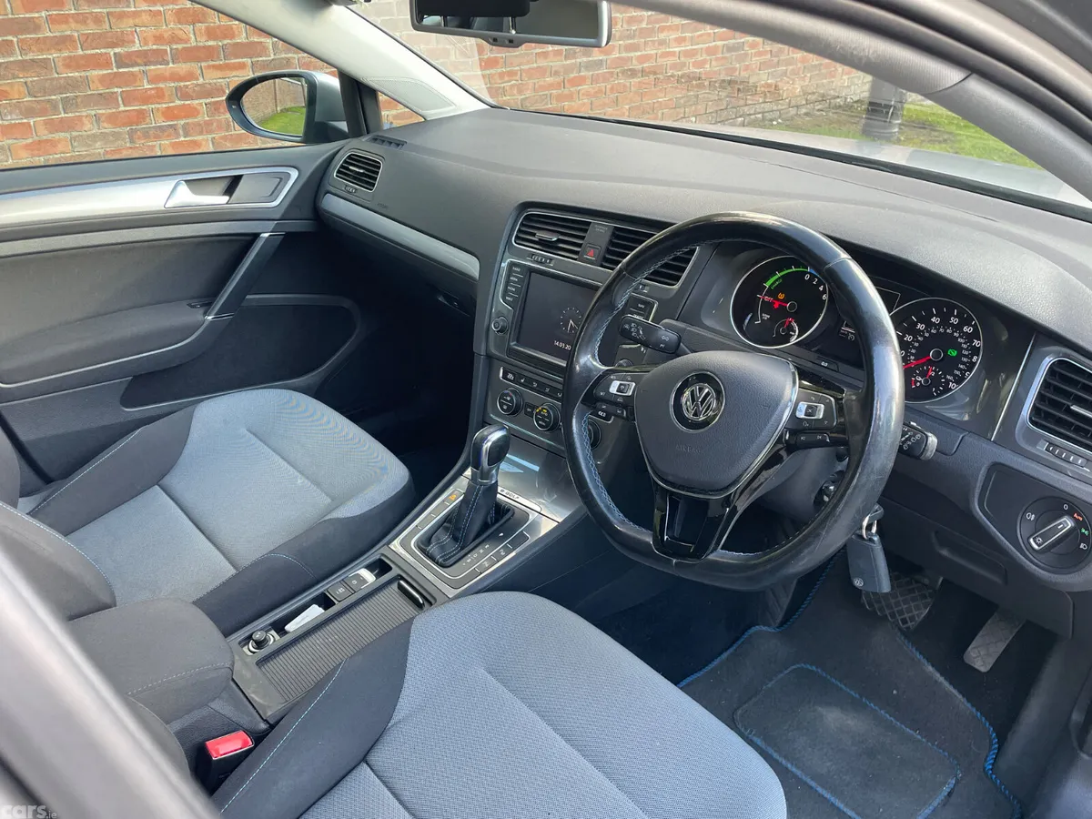 Volkswagen Golf Hatchback, Electric, 2015, Silver