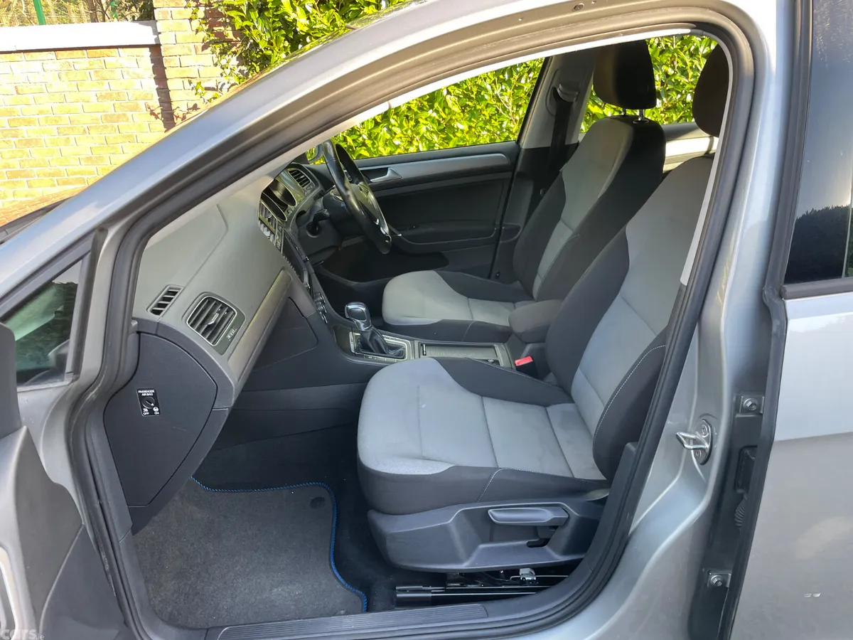 Volkswagen Golf Hatchback, Electric, 2015, Silver