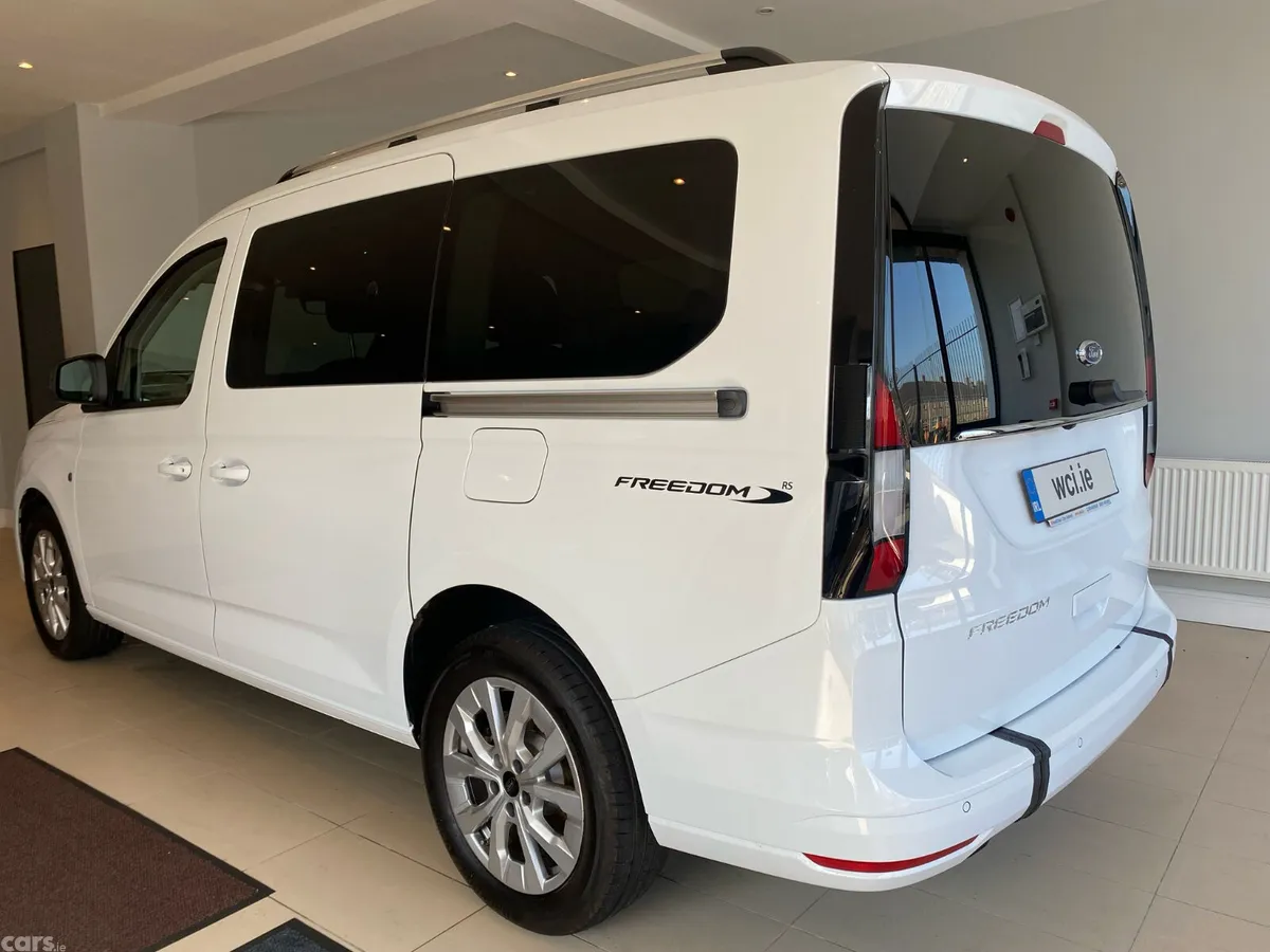 Ford Tourneo Connect MPV, Diesel, 2026, White