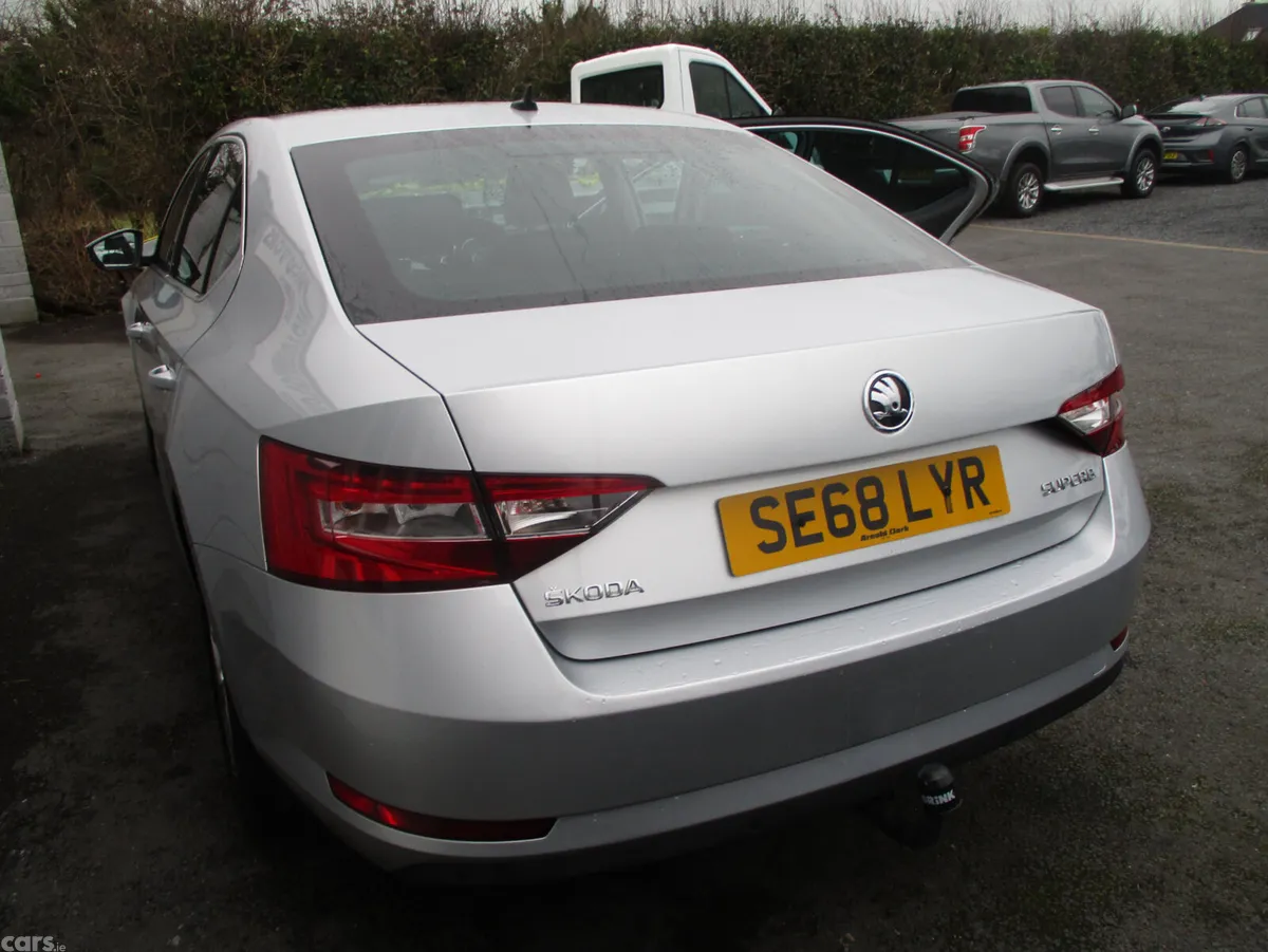 Skoda Superb Hatchback, Diesel, 2019, Silver