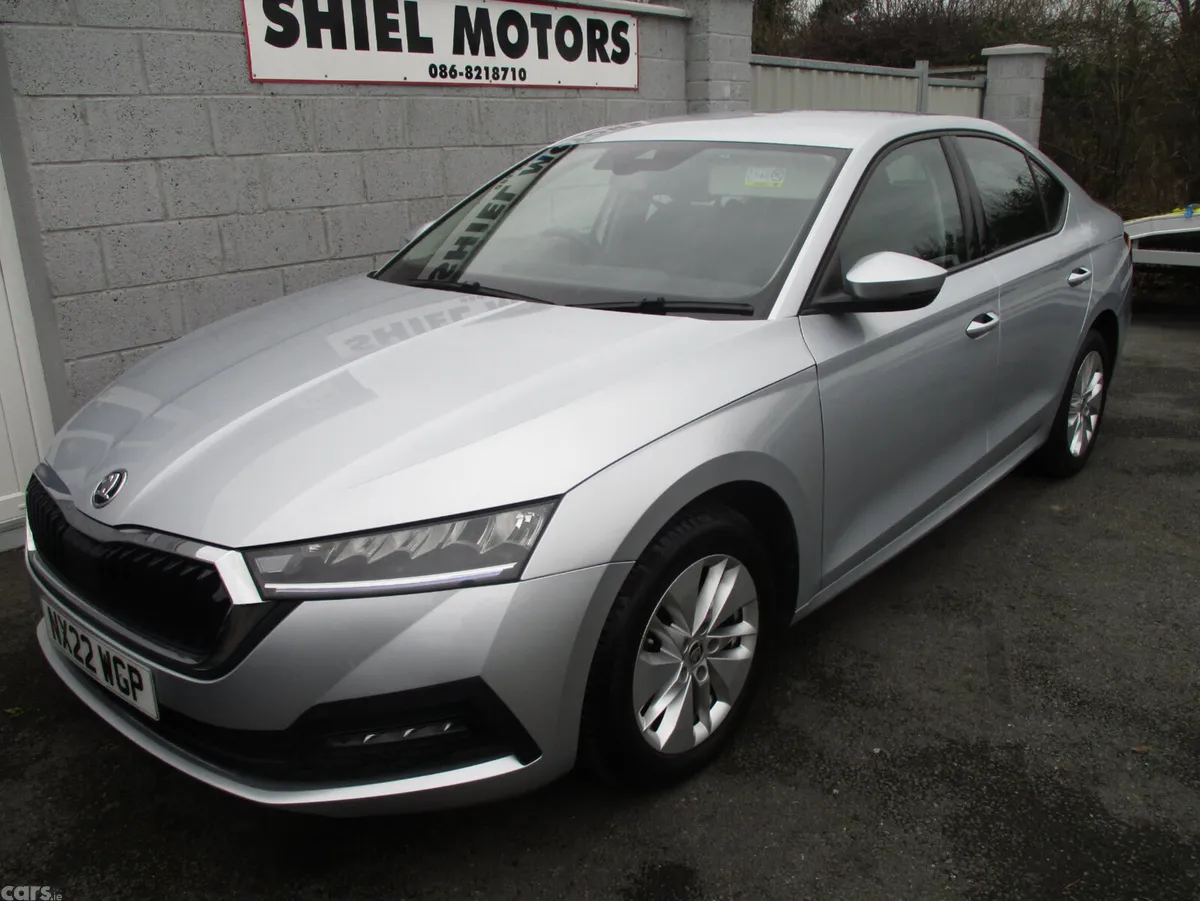 Skoda Octavia Hatchback, Petrol, 2022, Silver