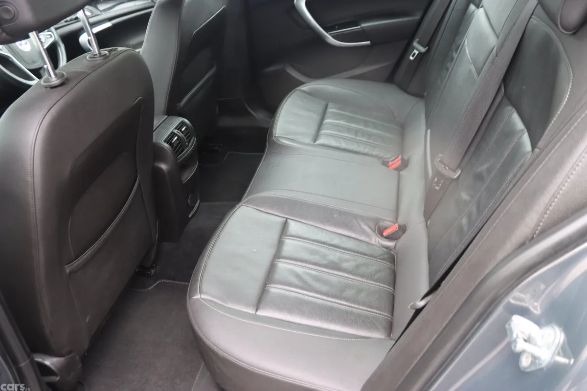 Vauxhall Insignia Hatchback, Diesel, 2016, Grey