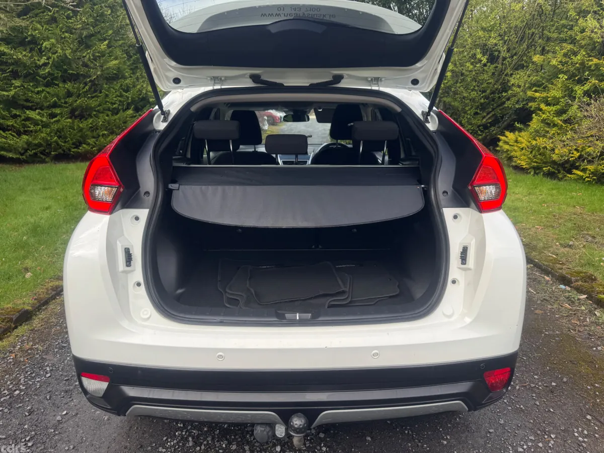 Mitsubishi Eclipse Cross SUV, Petrol, 2019, White