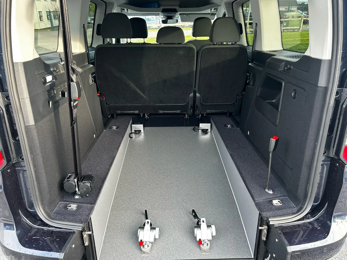 Ford Tourneo Connect MPV, Diesel, 2026, Grey