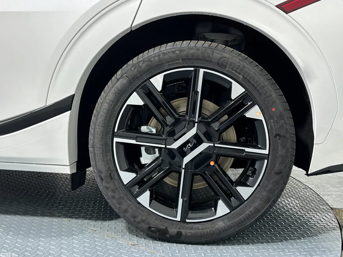 Kia EV6 MPV, Electric, 2026, White