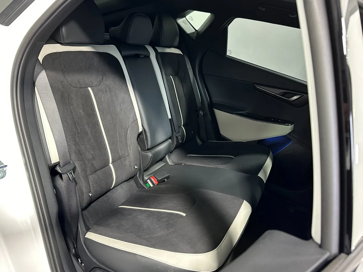 Kia EV6 MPV, Electric, 2026, White