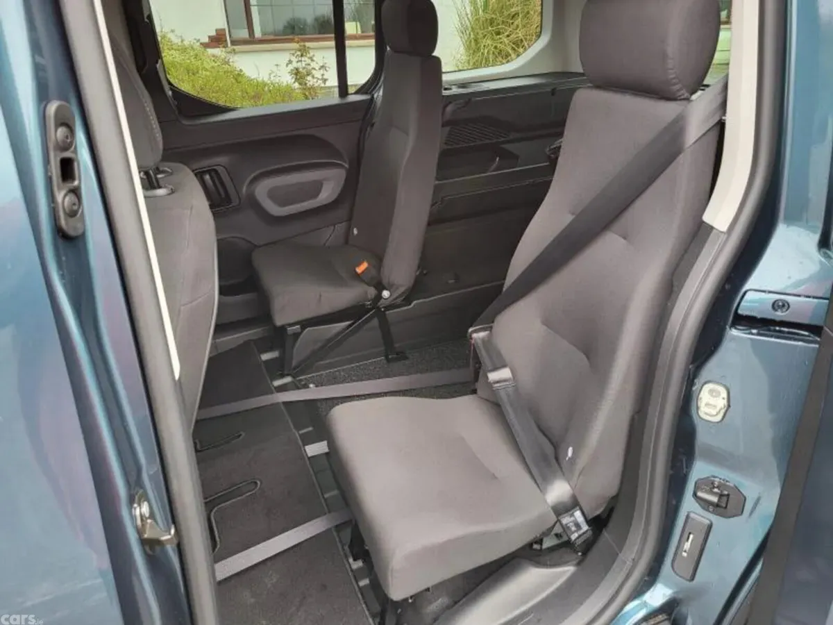 Peugeot Rifter MPV, Diesel, 2026, Blue
