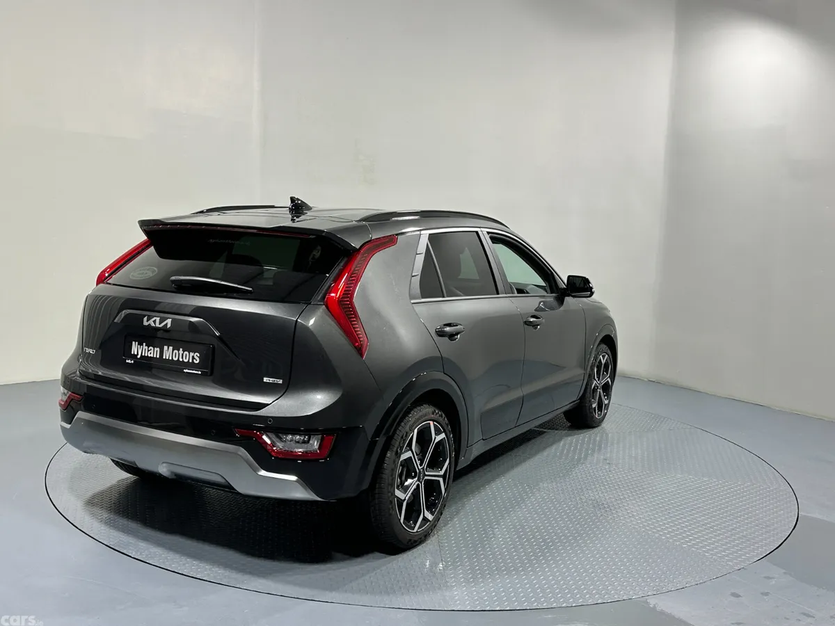 Kia Niro Estate, Petrol Plug-in Hybrid, 2025, Grey