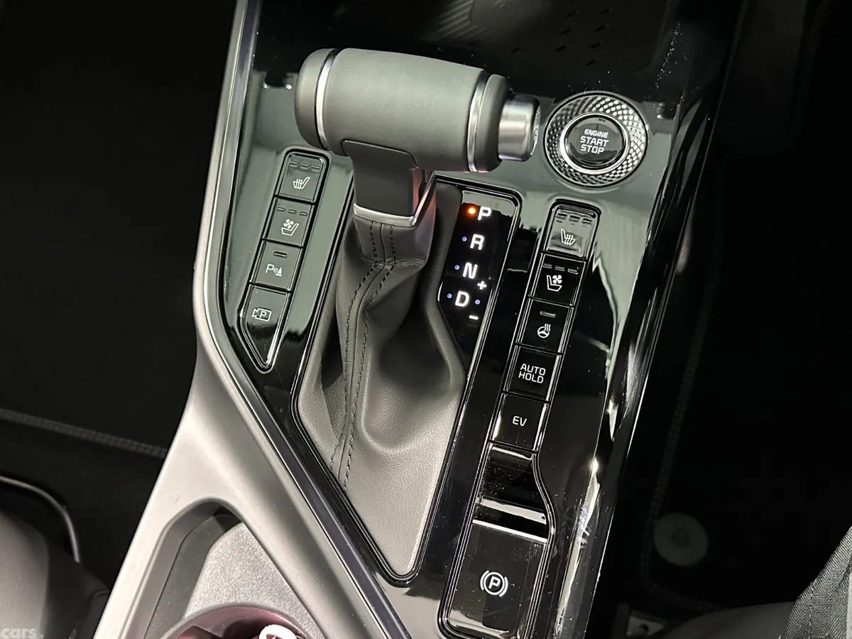 Kia Niro Estate, Petrol Plug-in Hybrid, 2025, Grey