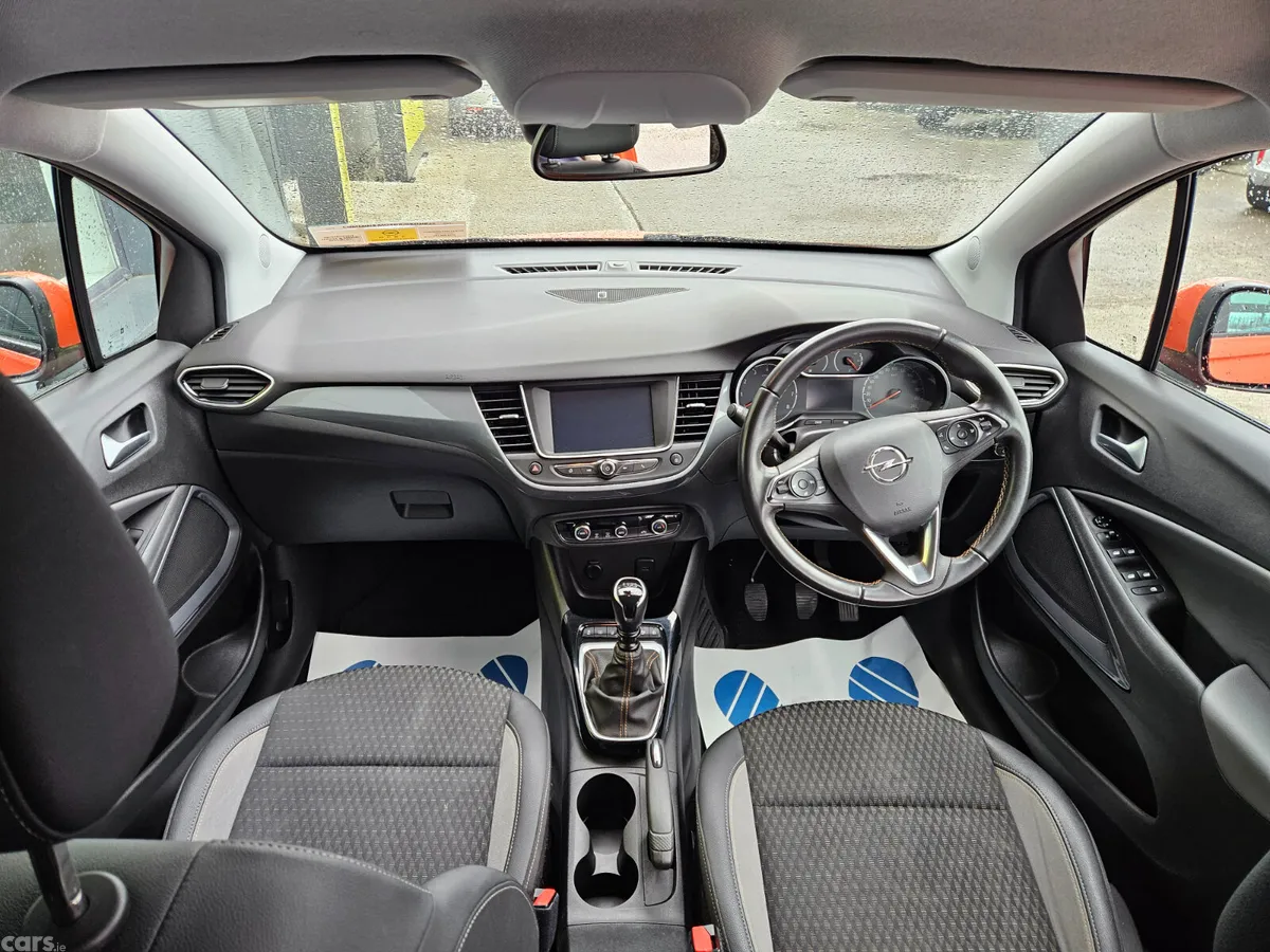 Opel Crossland X SUV, Diesel, 2020, Orange