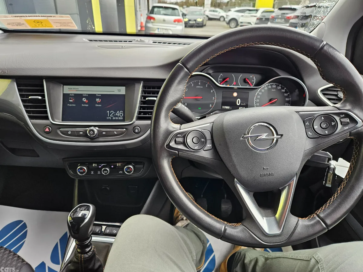 Opel Crossland X SUV, Diesel, 2020, Orange