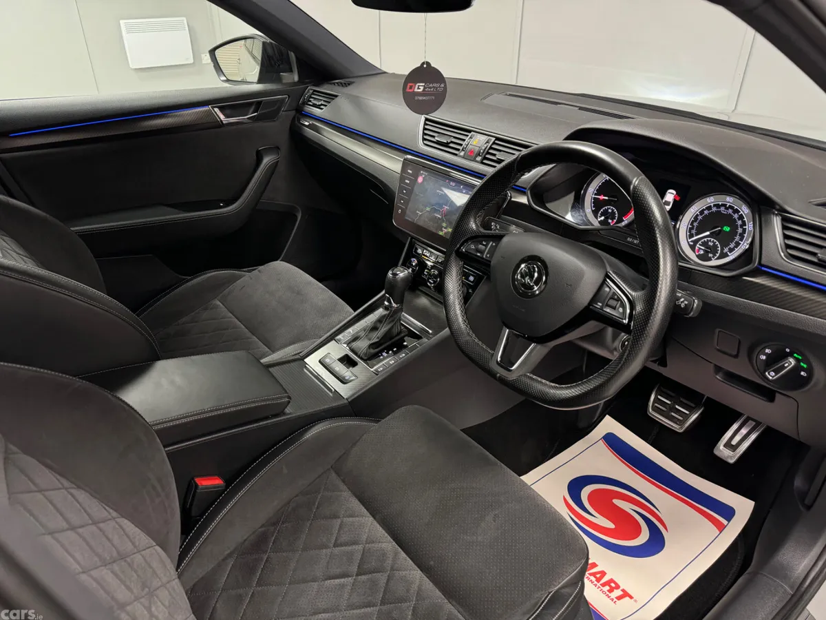 Skoda Superb Hatchback, Diesel, 2019, Grey