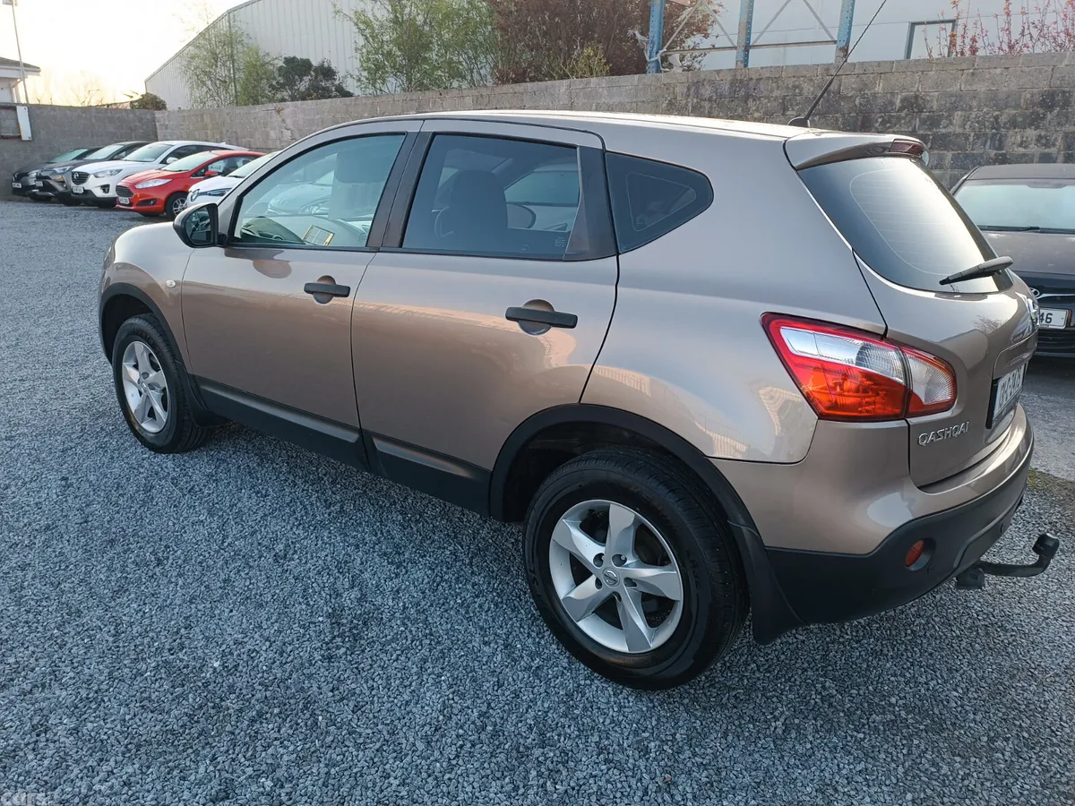 Nissan Qashqai MPV, Diesel, 2013, Brown