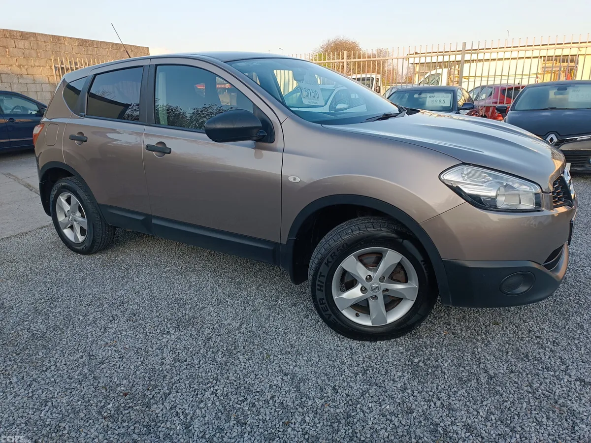 Nissan Qashqai MPV, Diesel, 2013, Brown