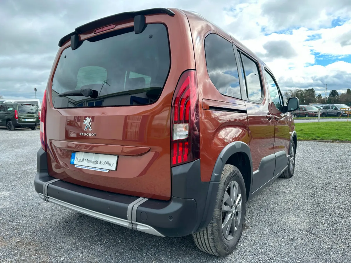 Peugeot Rifter MPV, Diesel, 2022, Bronze