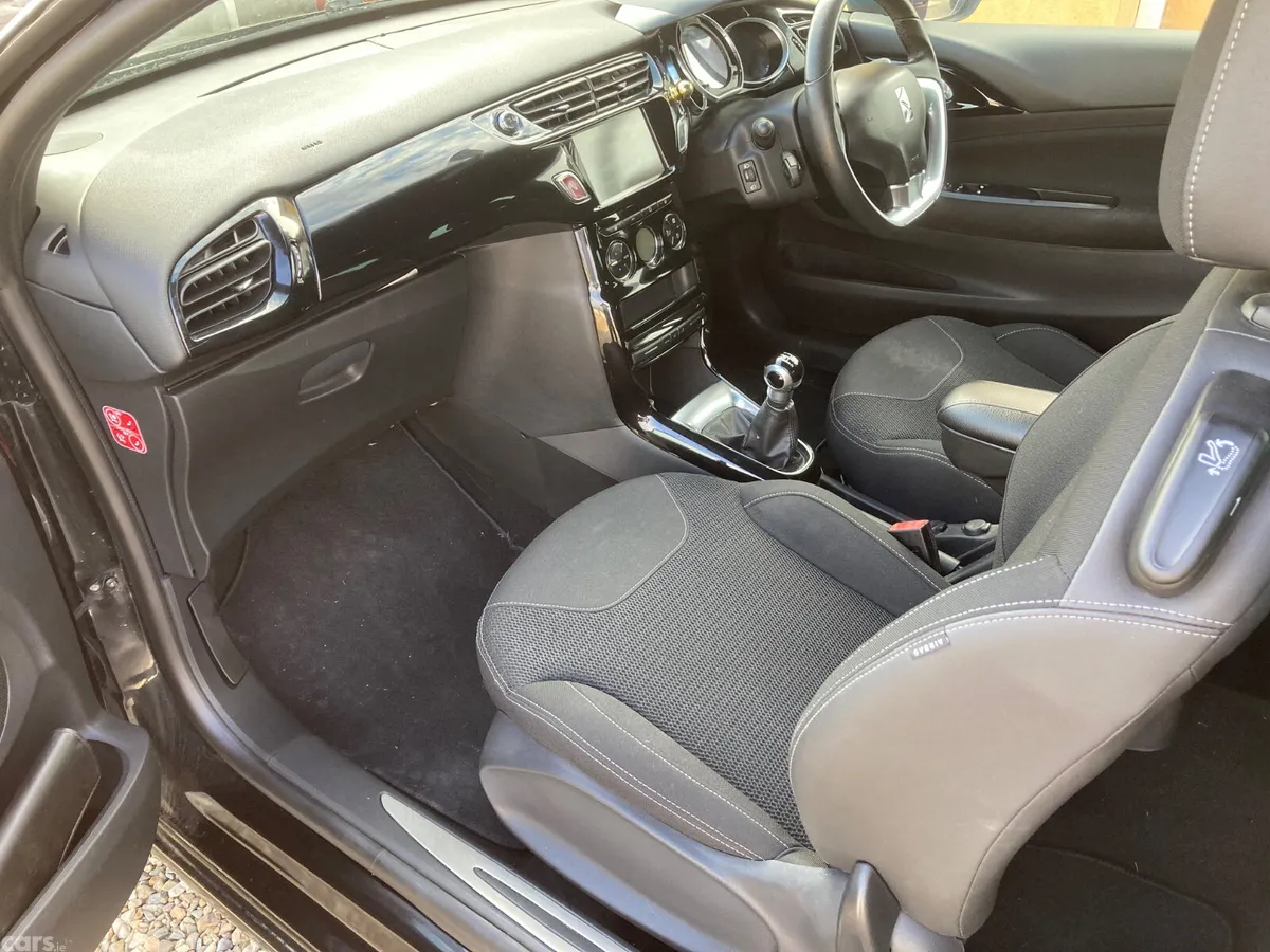 Citroen DS 3 Hatchback, Diesel, 2018, Black