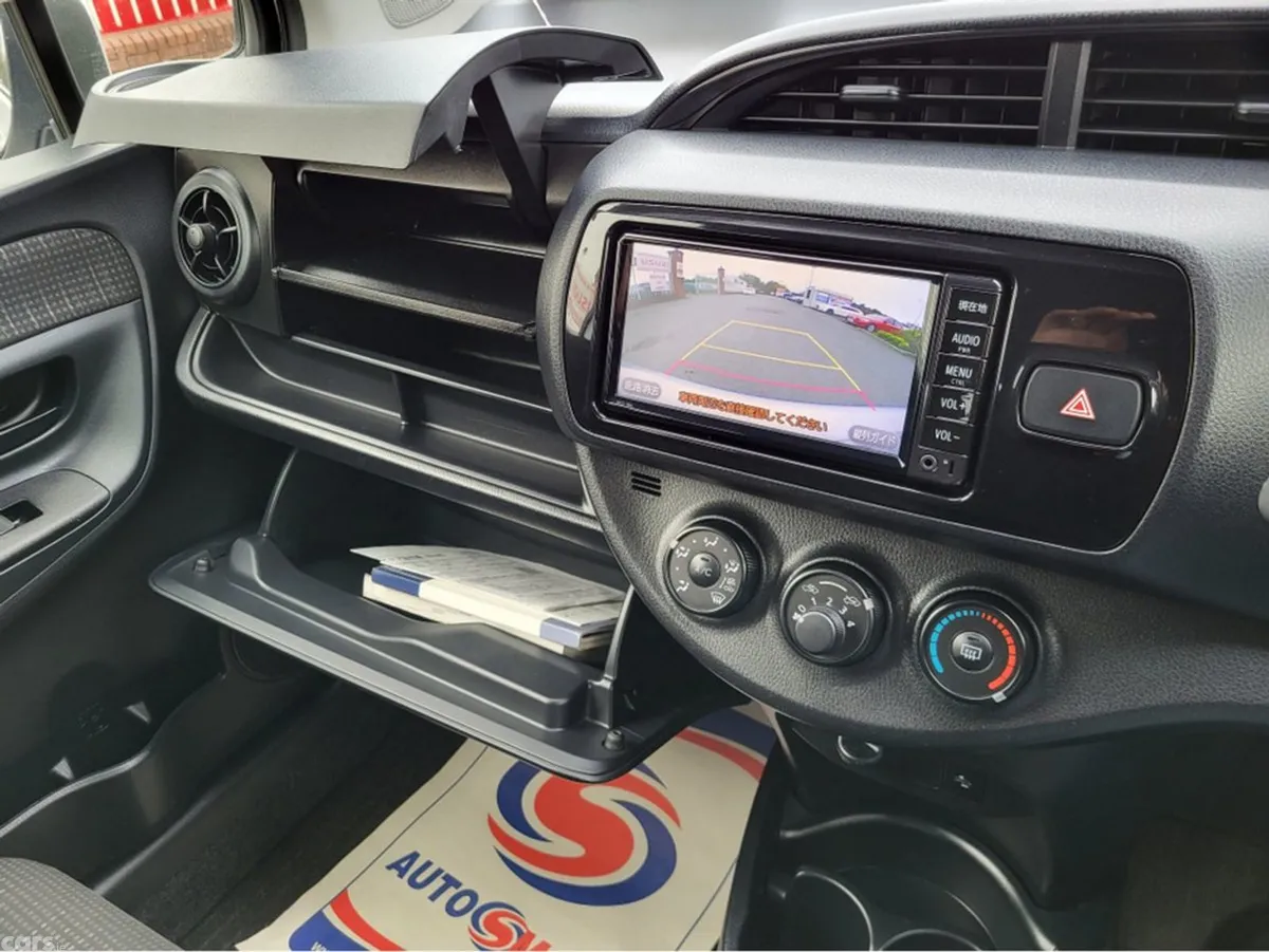 Toyota Vitz Hatchback, Petrol, 2018, Silver