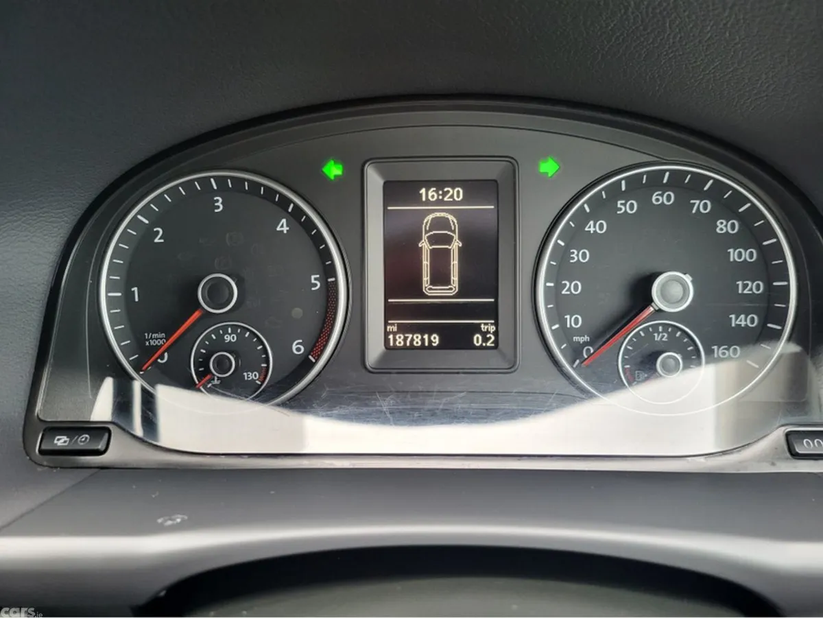 Volkswagen Touran MPV, Diesel, 2014, Black