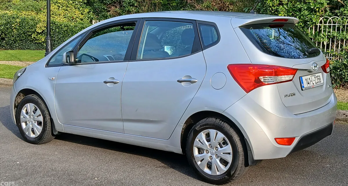 Hyundai ix20 Hatchback, Petrol, 2014, Silver
