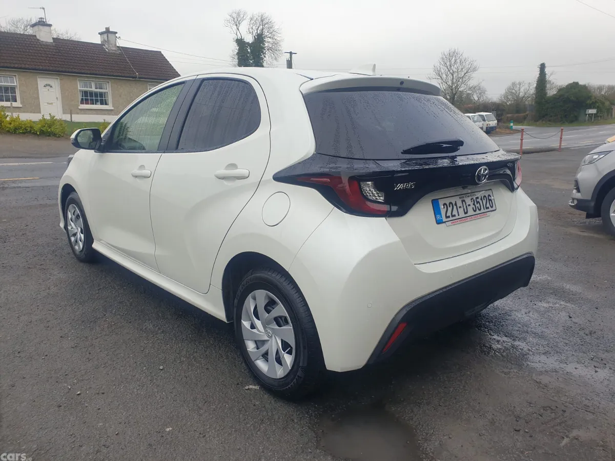 Toyota Yaris Hatchback, Petrol, 2022, White