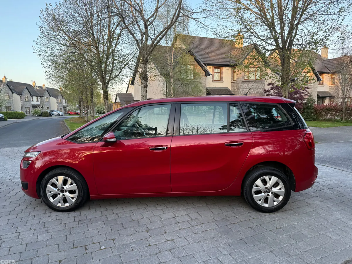 Citroen Grand C4 Picasso Hatchback, Diesel, 2016, Red