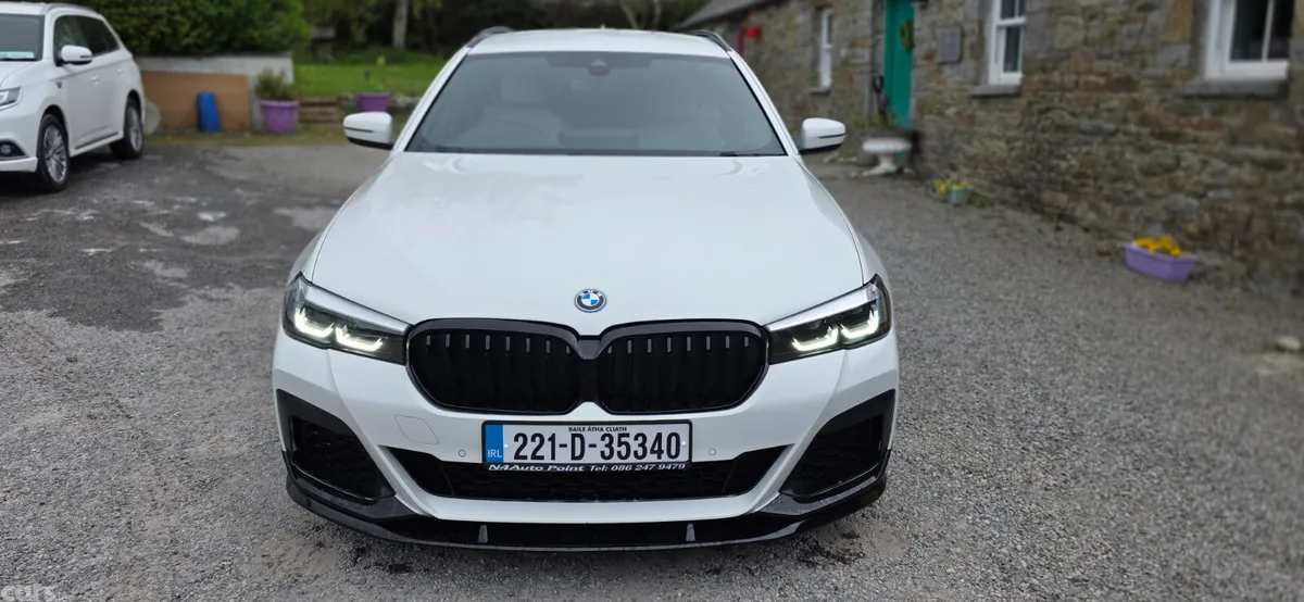 BMW 5-Series Estate, Petrol Plug-in Hybrid, 2022, White