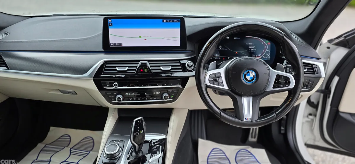 BMW 5-Series Estate, Petrol Plug-in Hybrid, 2022, White