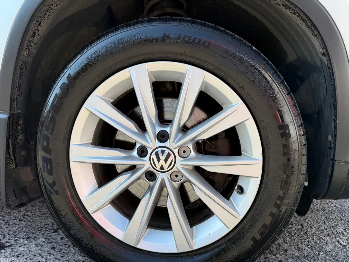 Volkswagen Tiguan SUV, Diesel, 2013, Silver